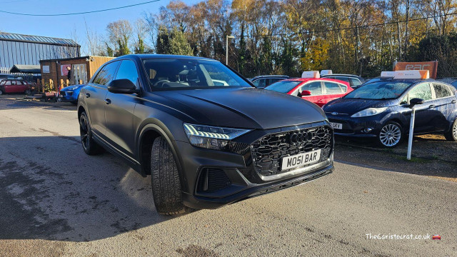 AUDI Q8