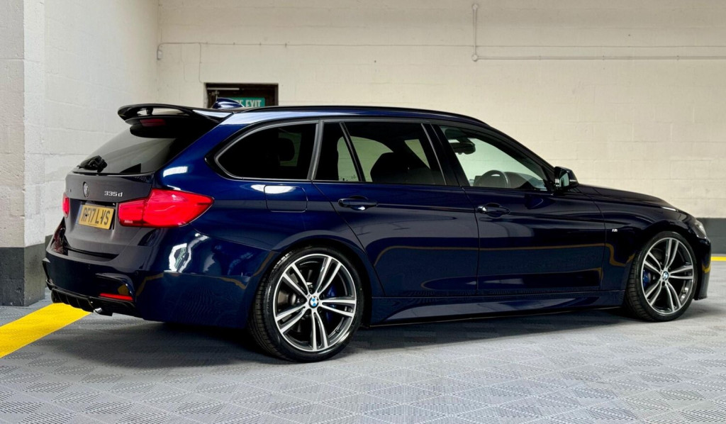 BMW 3 SERIES