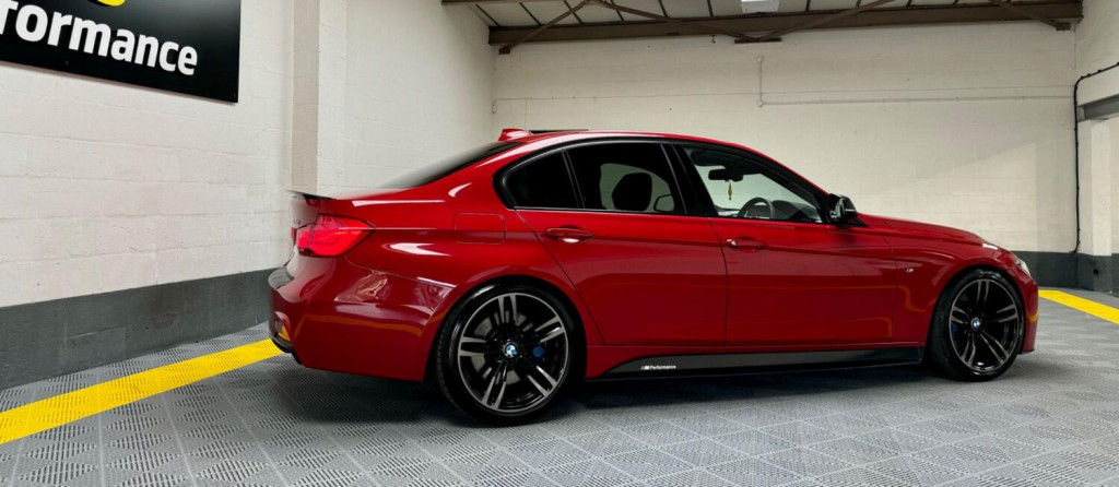 BMW 3 SERIES