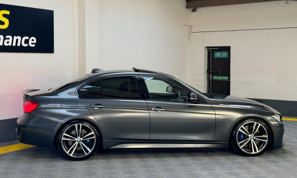 BMW 3 SERIES