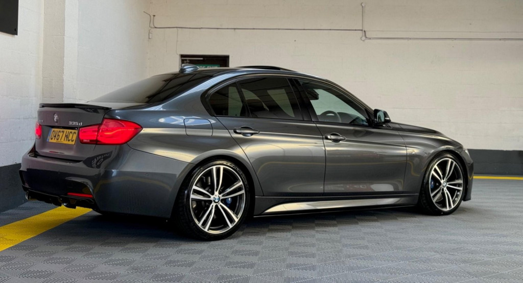BMW 3 SERIES