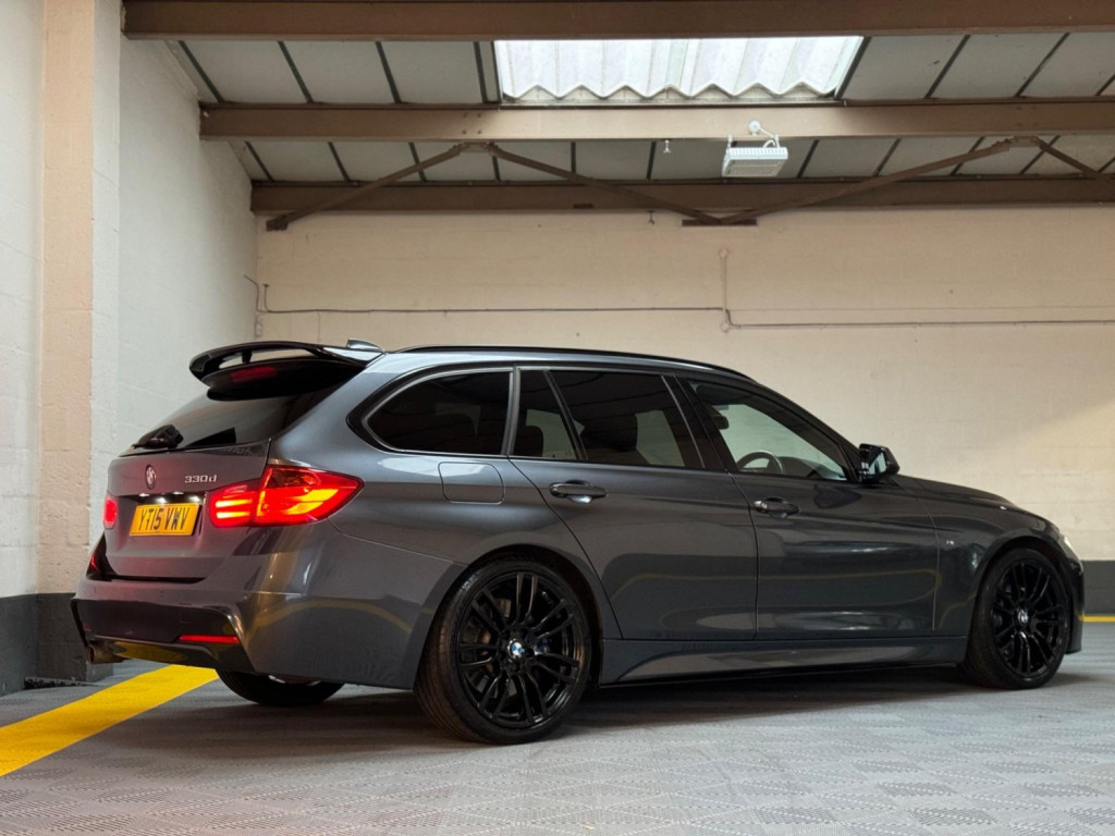 BMW 3 SERIES