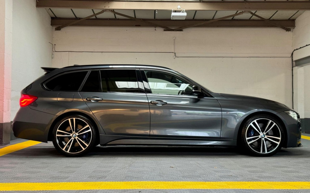 BMW 3 SERIES