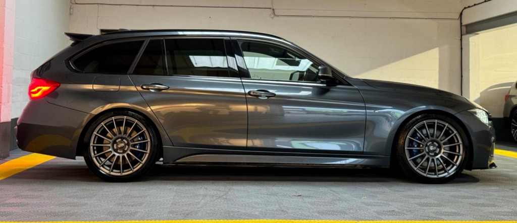 BMW 3 SERIES