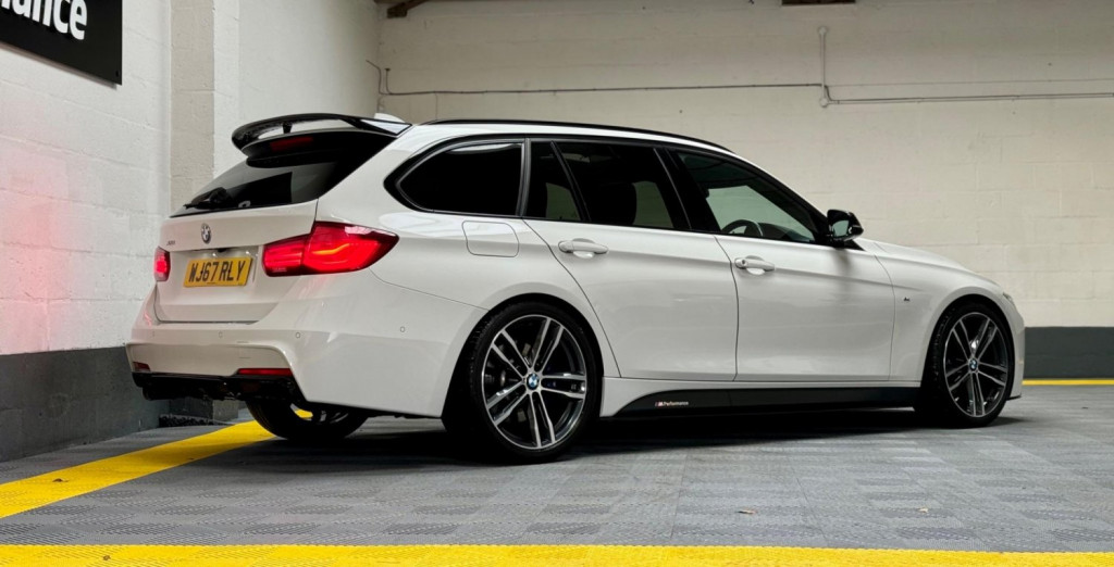 BMW 3 SERIES