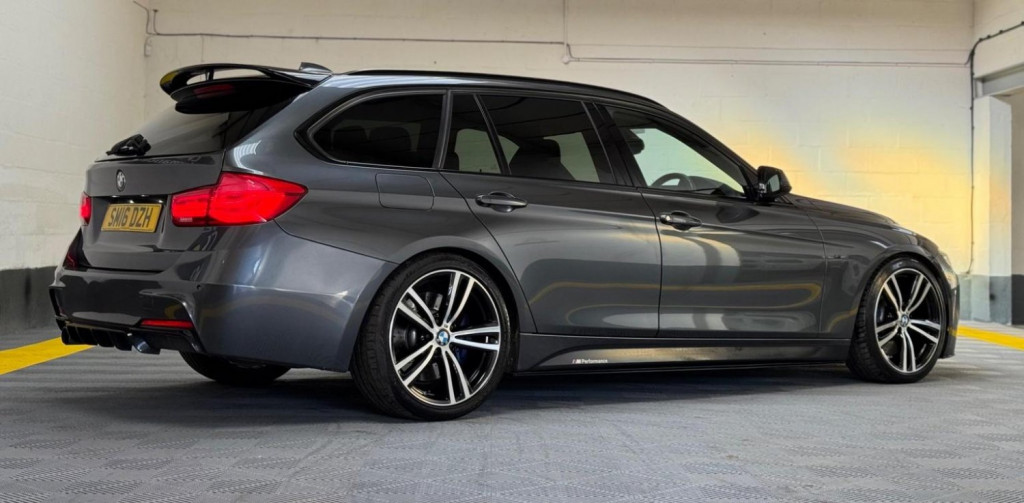 BMW 3 SERIES