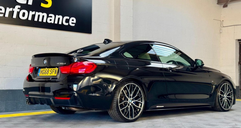 BMW 4 SERIES