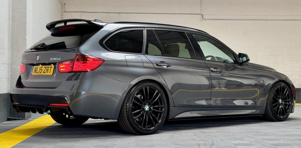 BMW 3 SERIES