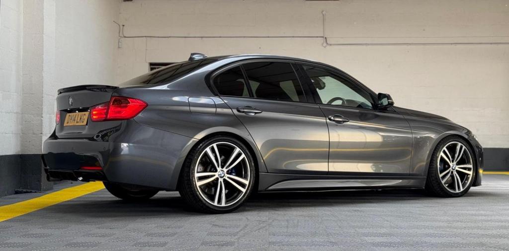 BMW 3 SERIES