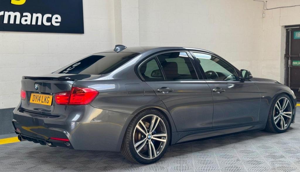 BMW 3 SERIES