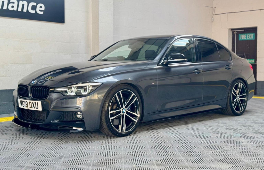 BMW 3 SERIES