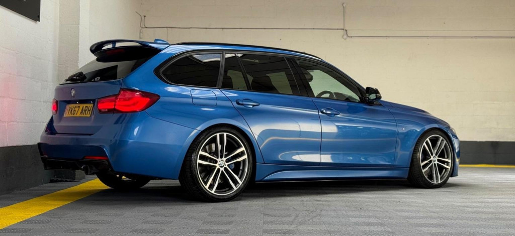 BMW 3 SERIES