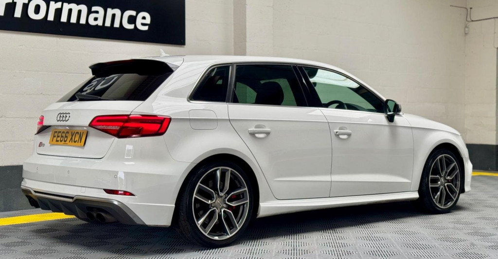 AUDI S3