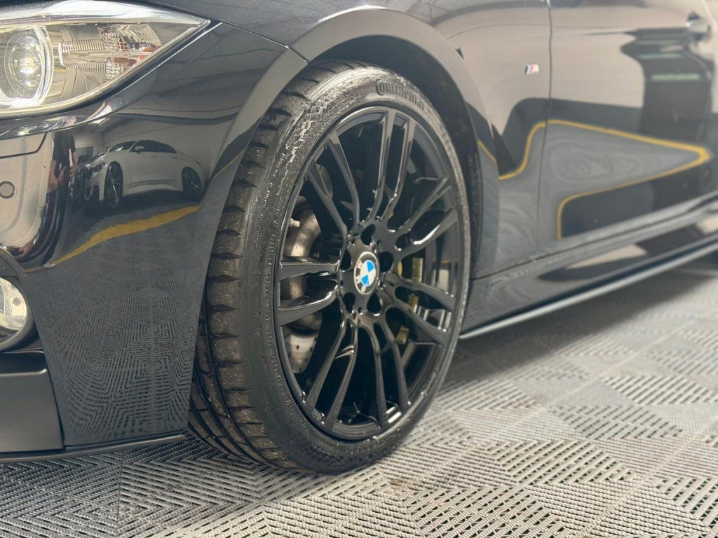 View BMW 3 SERIES 3.0 335d M Sport Auto xDrive Euro 6 (s/s) 4dr