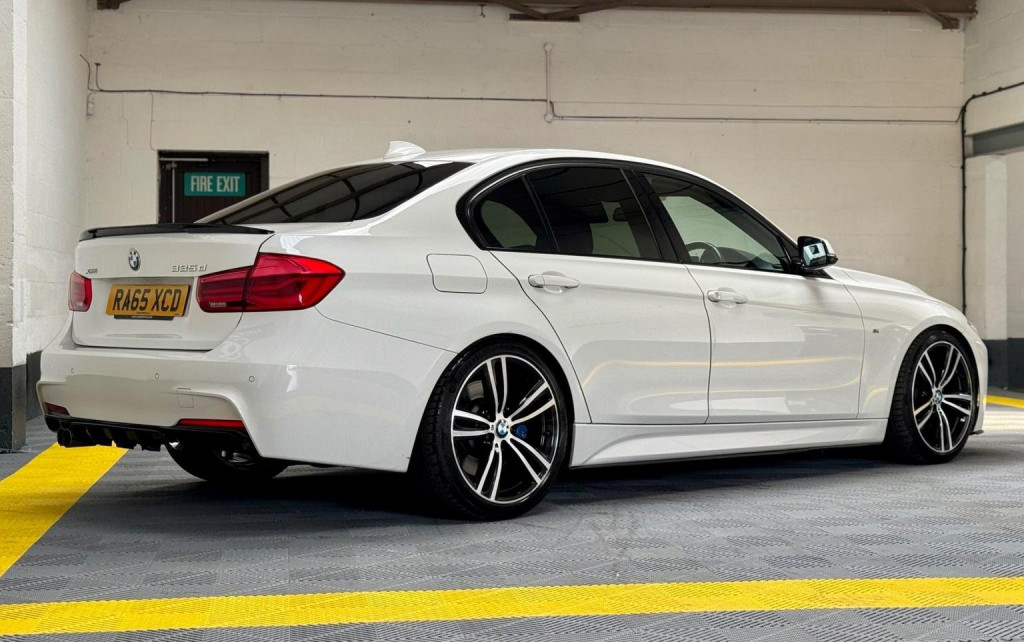 BMW 3 SERIES