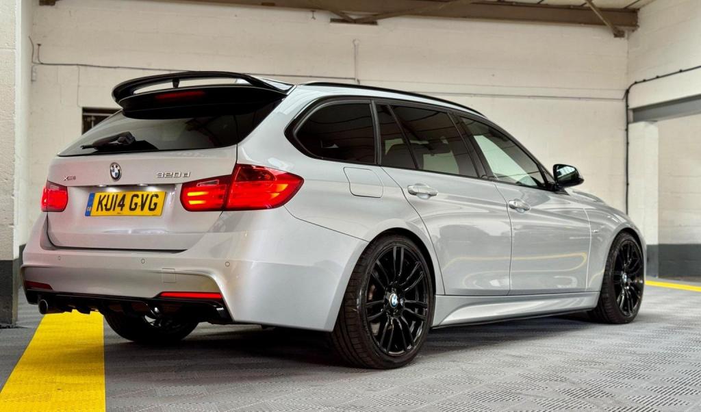 BMW 3 SERIES