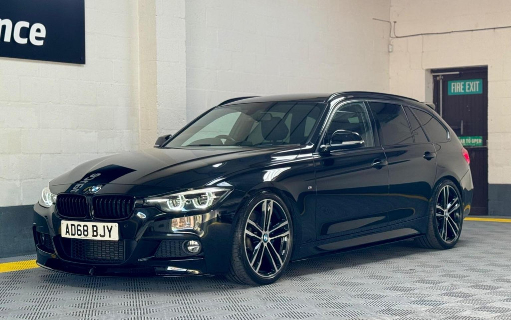 View BMW 3 SERIES 3.0 335d M Sport Shadow Edition Touring Auto xDrive Euro 6 (s/s) 5dr