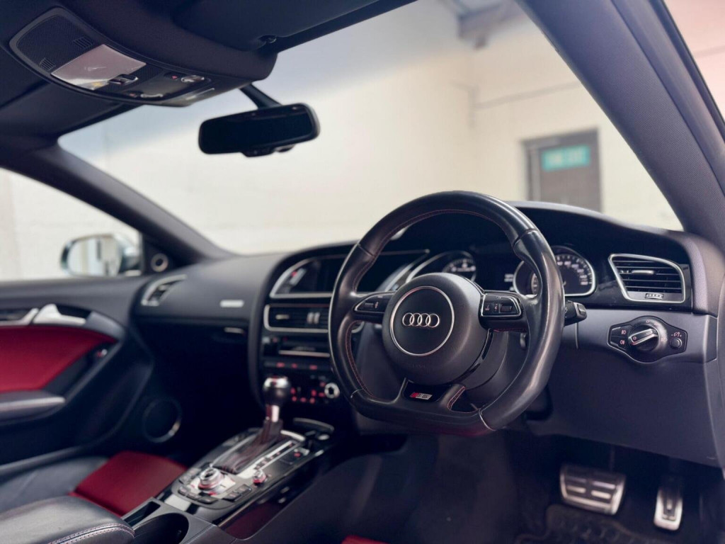 AUDI S5