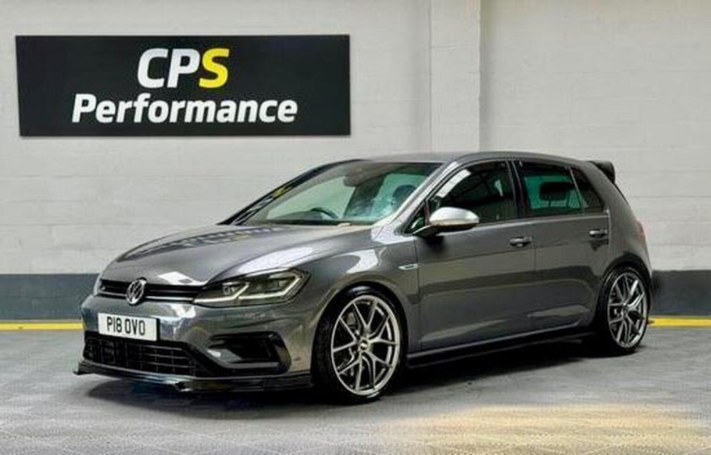 View VOLKSWAGEN GOLF 2.0 TSI R DSG 4Motion Euro 6 (s/s) 5dr