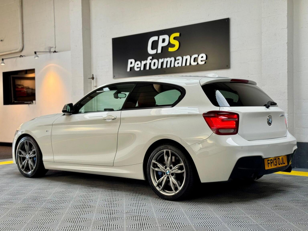 View BMW 1 SERIES 3.0 M135i Auto Euro 5 (s/s) 3dr