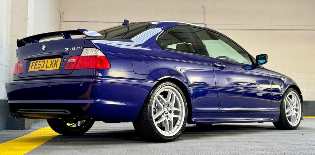 View BMW 3 SERIES 3.0 330Ci 330 Clubsport 2dr