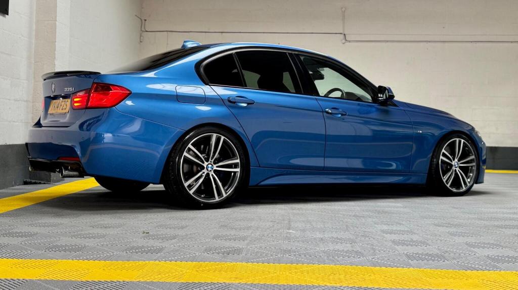 BMW 3 SERIES