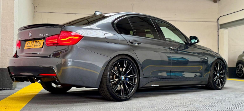 BMW 3 SERIES