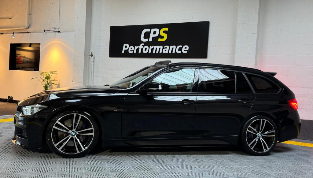 View BMW 3 SERIES 3.0 330d M Sport Touring Auto xDrive Euro 6 (s/s) 5dr