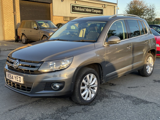 VOLKSWAGEN TIGUAN