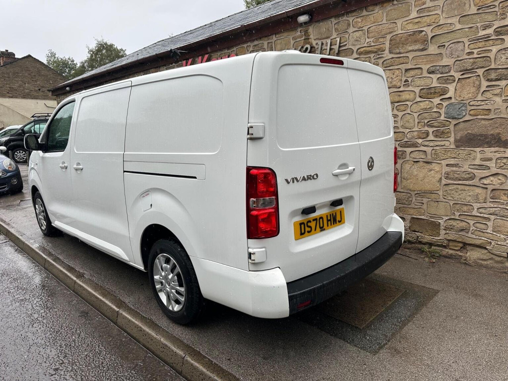 VAUXHALL VIVARO