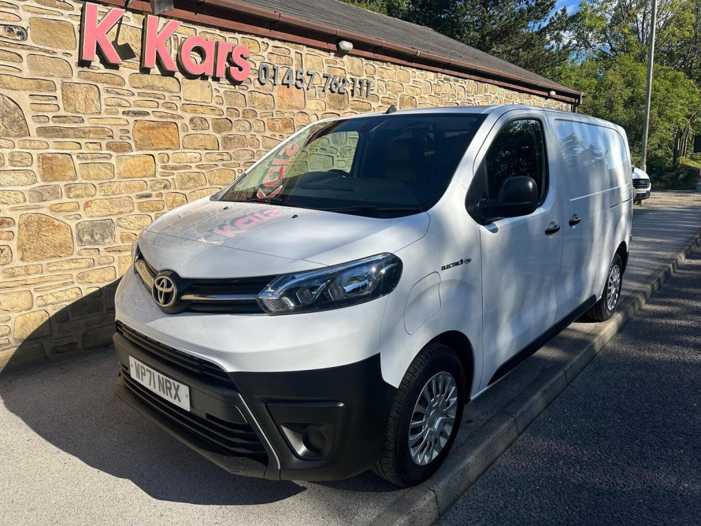 TOYOTA PROACE