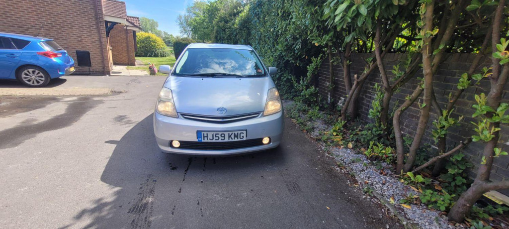 View TOYOTA PRIUS 1.5