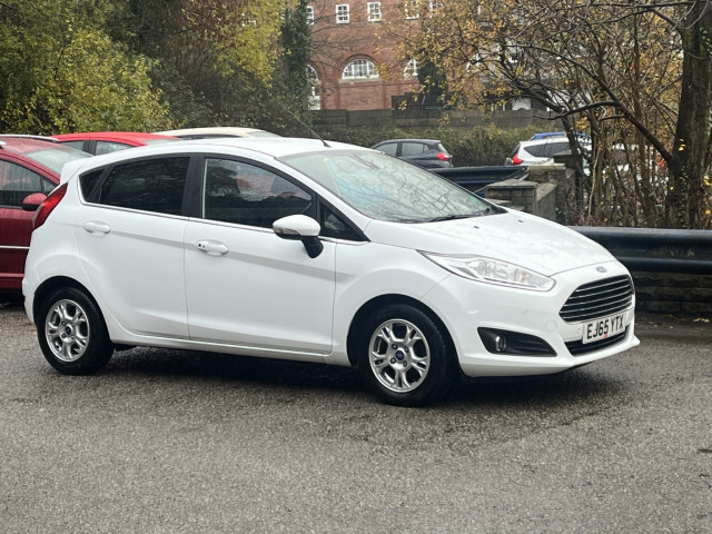 FORD FIESTA 1.5 TDCi ECOnetic Titanium Hatchback 5dr Diesel Manual Euro 6 (s/s) (95 ps)