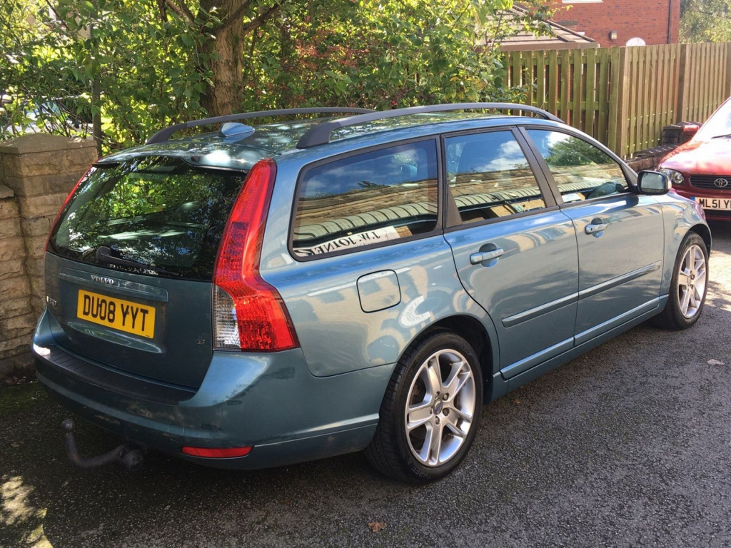 VOLVO V50