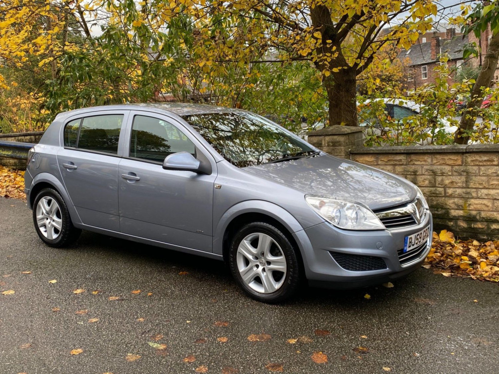 VAUXHALL ASTRA
