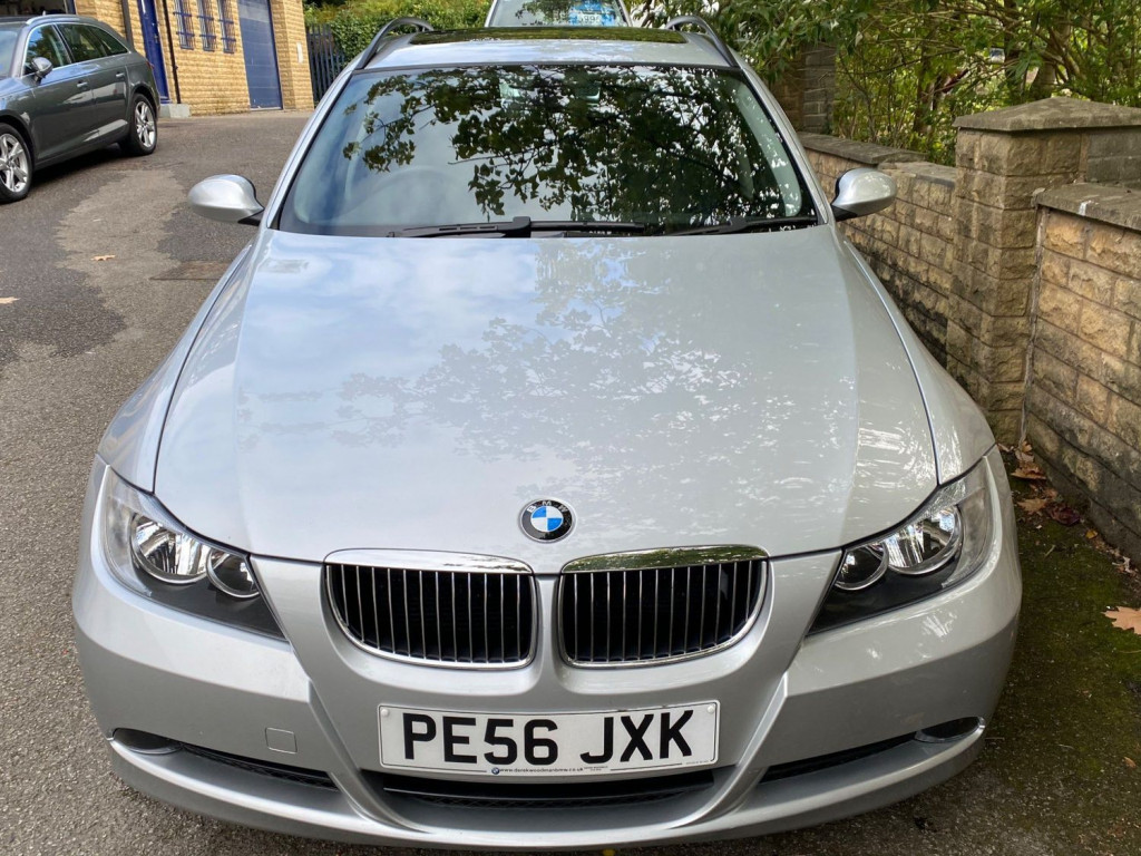 View BMW 3 SERIES 2.5 325i SE Touring 5dr