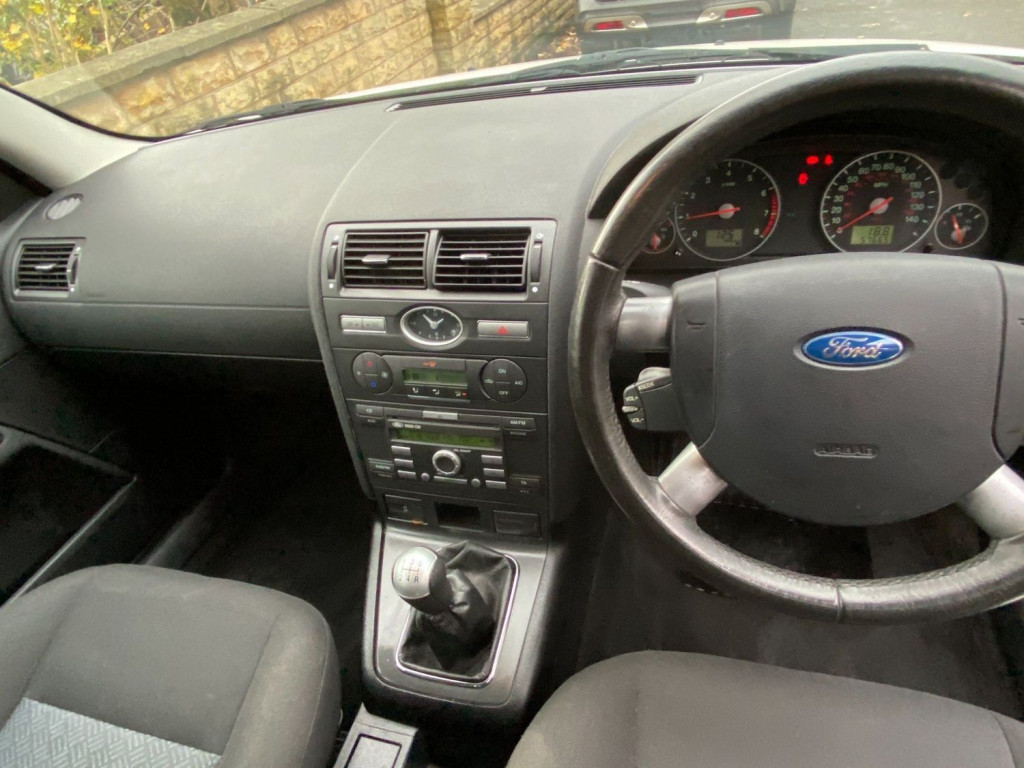 FORD MONDEO