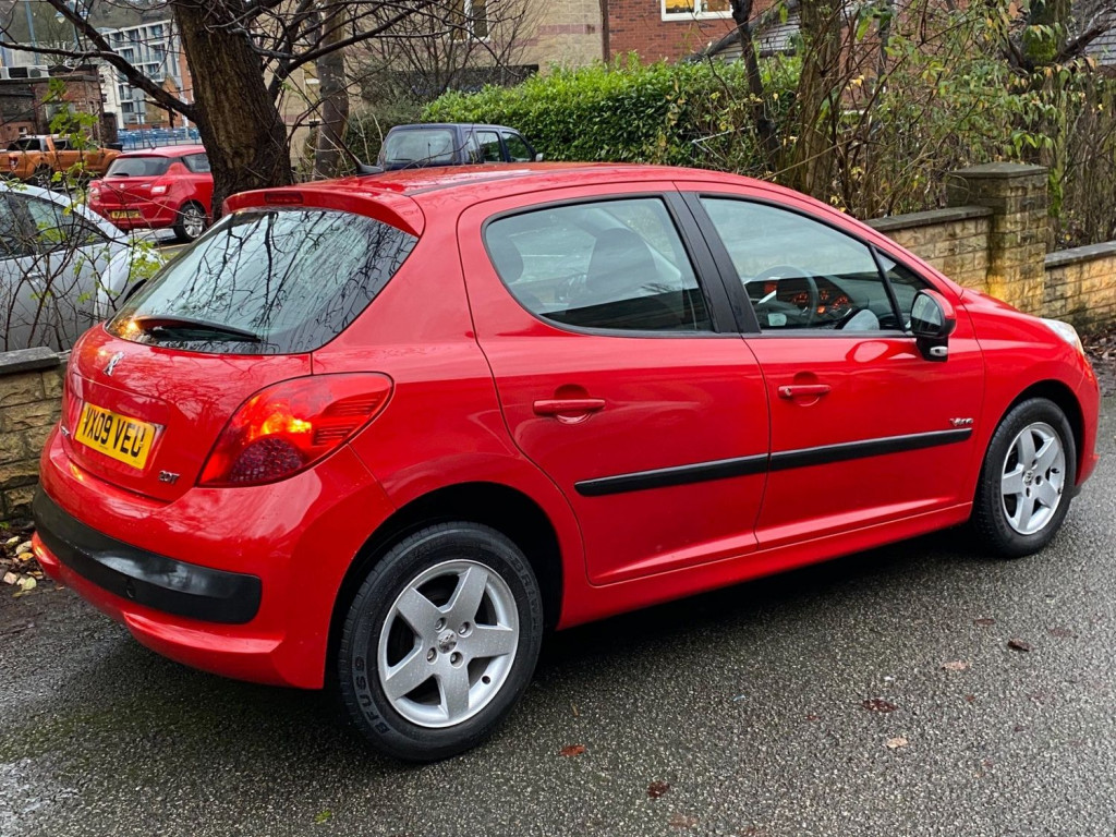 PEUGEOT 207