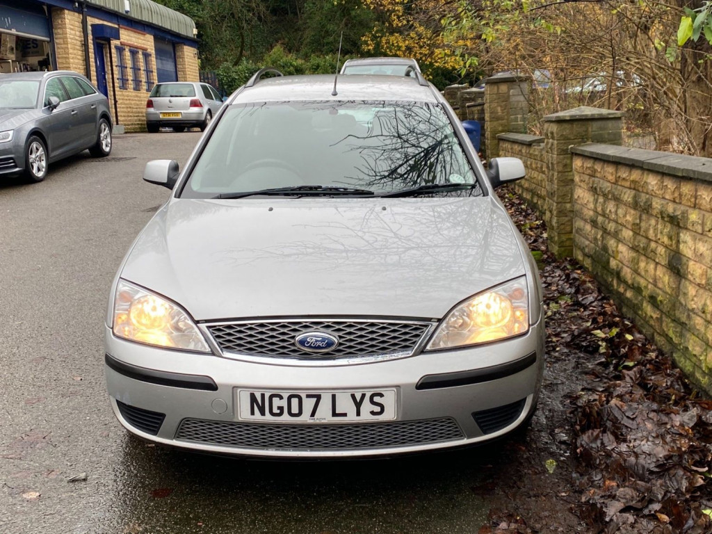 View FORD MONDEO 1.8 i LX 5dr