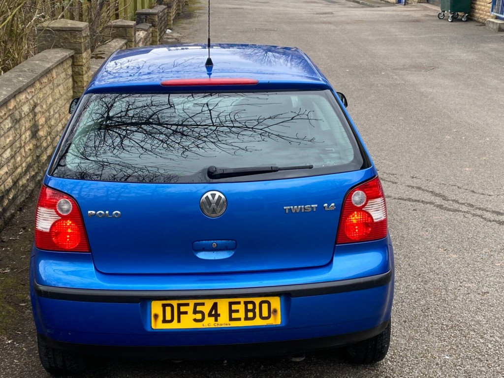 VOLKSWAGEN POLO