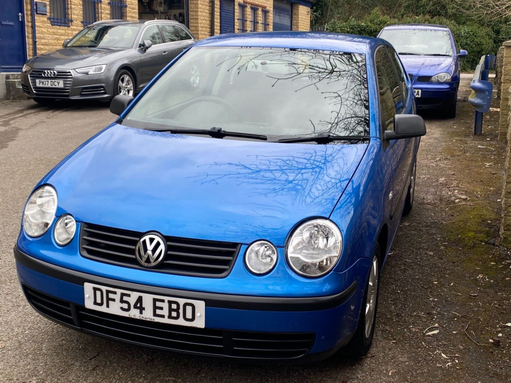 VOLKSWAGEN POLO