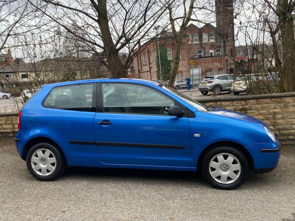 VOLKSWAGEN POLO
