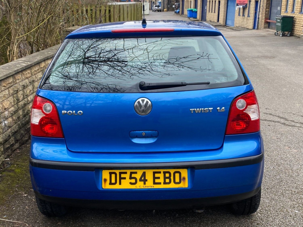 VOLKSWAGEN POLO