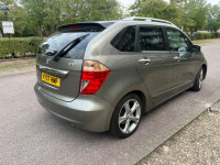HONDA FR-V