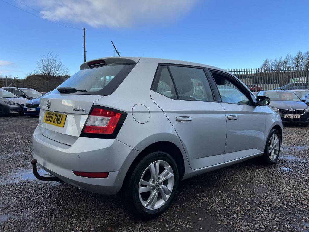 View SKODA FABIA 1.0 SE