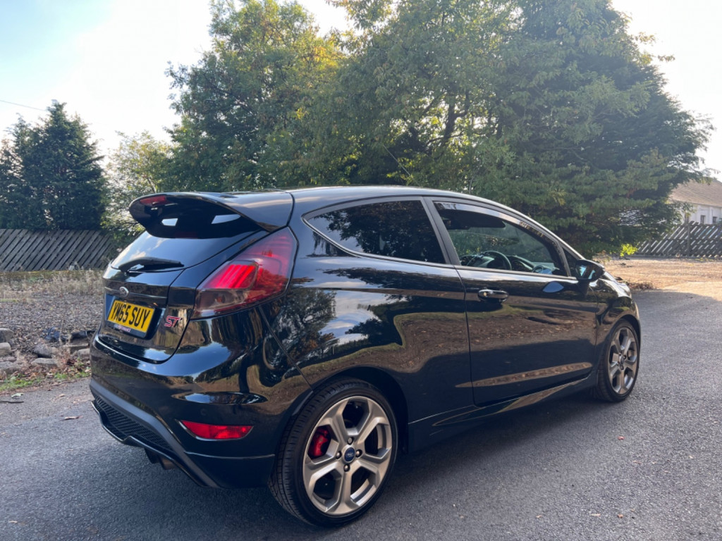 View FORD FIESTA ST-3