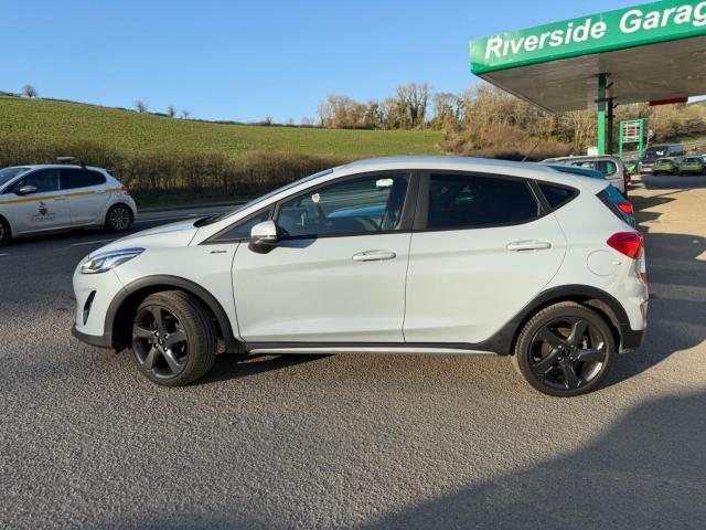 FORD FIESTA 1.0 T EcoBoost Active X