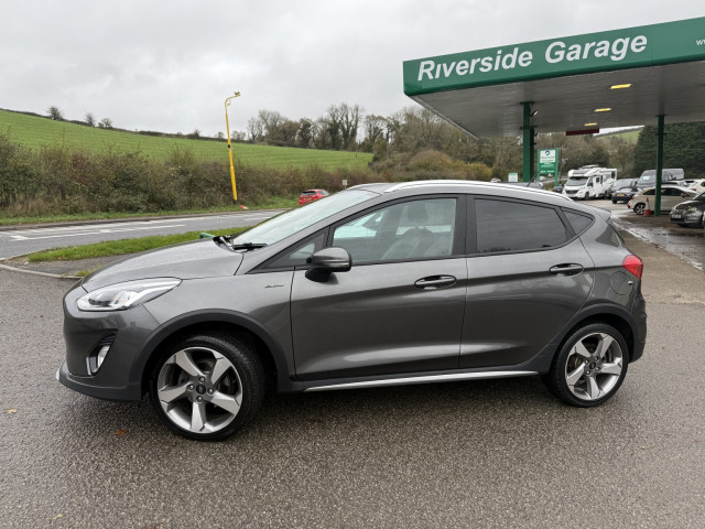 FORD FIESTA 1.0 T EcoBoost Active X