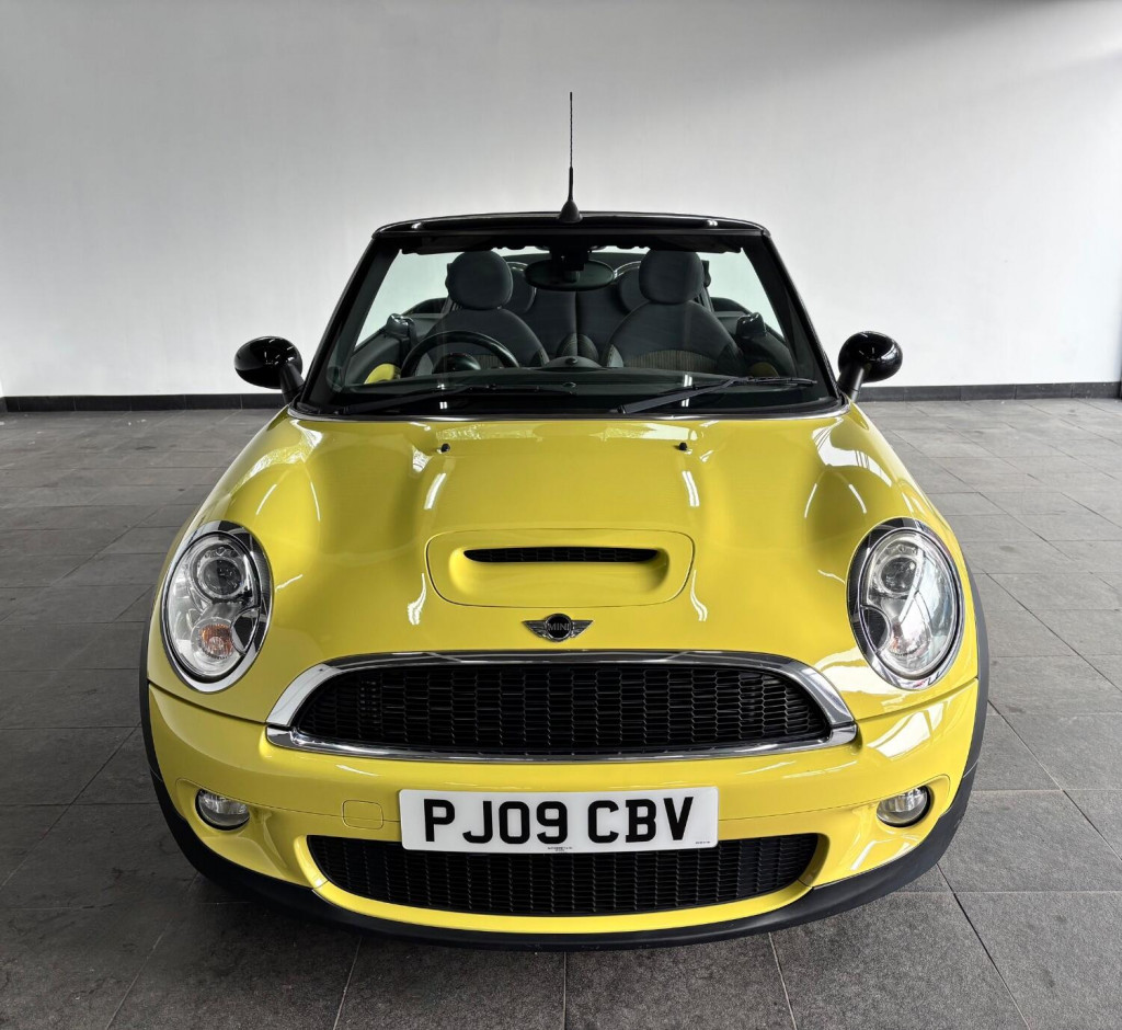 View MINI CONVERTIBLE 1.6 Cooper S Euro 4 2dr