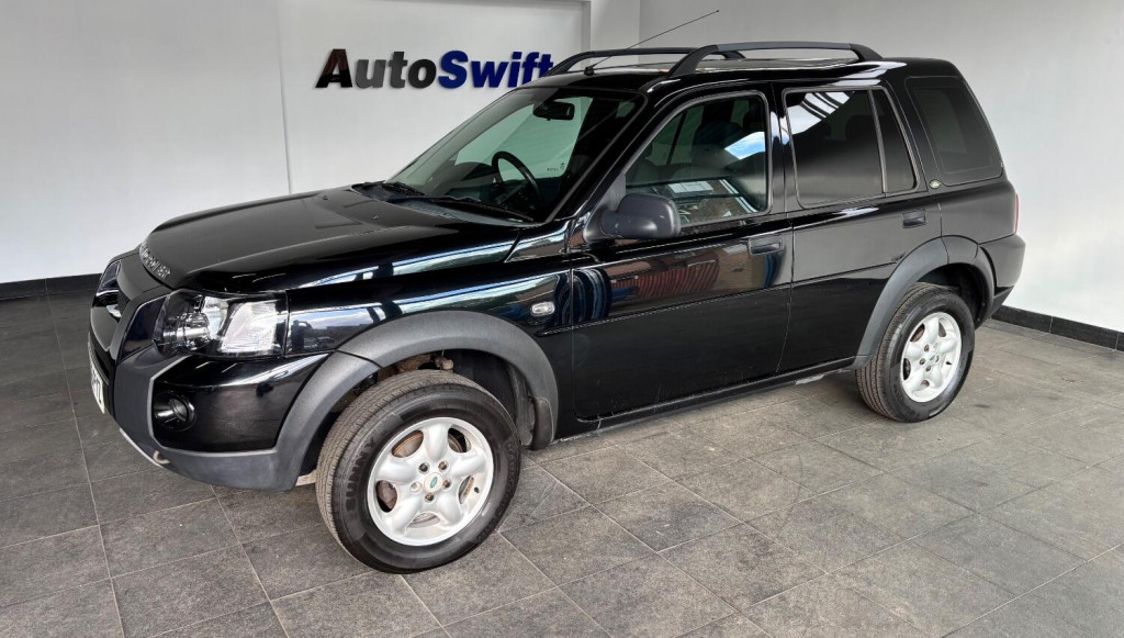 View LAND ROVER FREELANDER 2.0 TD4 Adventurer